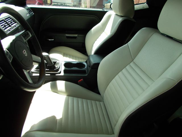 2010 Dodge Challenger Deluxe Convertible