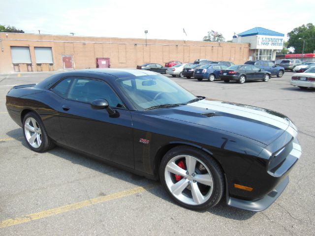 2011 Dodge Challenger XLS 4WD