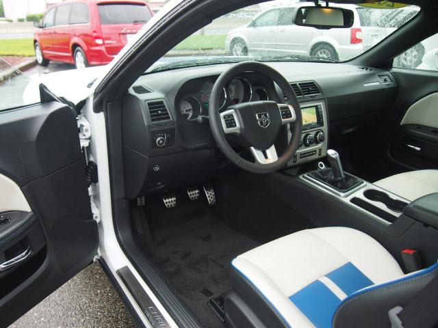 2011 Dodge Challenger 1500- 8FT BED