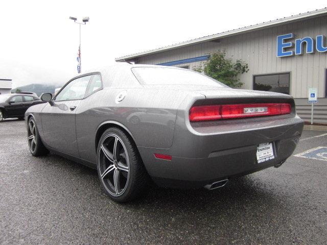 2011 Dodge Challenger SE