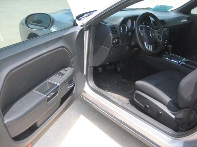 2011 Dodge Challenger SE