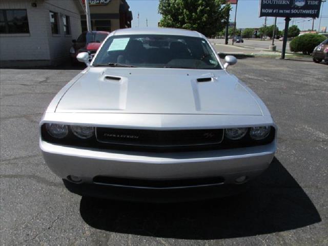 2012 Dodge Challenger SLT 25