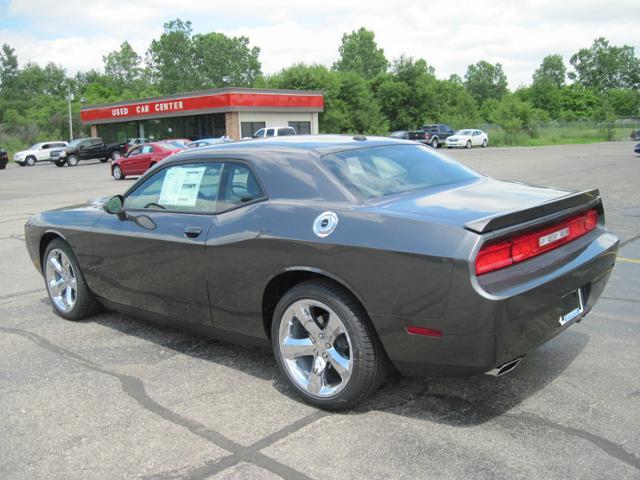 2013 Dodge Challenger Deluxe Convertible