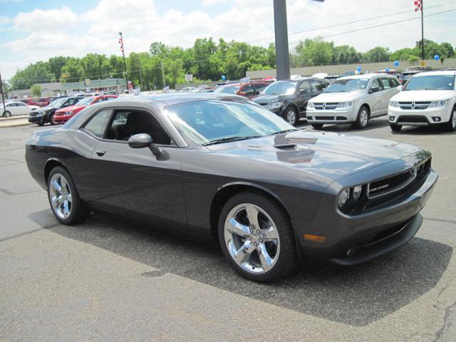 2013 Dodge Challenger Deluxe Convertible