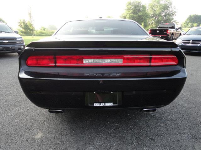 2013 Dodge Challenger SLT 25