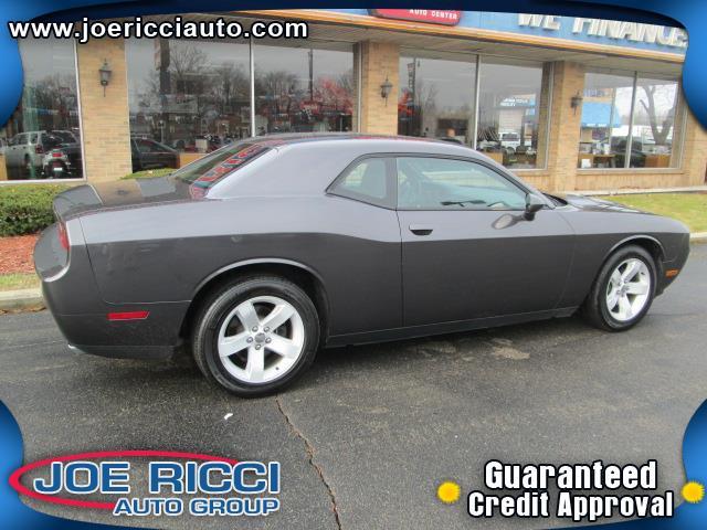 2013 Dodge Challenger Commodore SIX