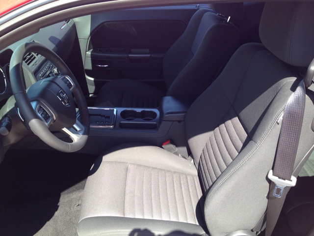 2013 Dodge Challenger Deluxe Convertible