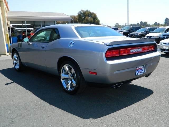 2014 Dodge Challenger CREW CAB 126.0 WB 1SE LS