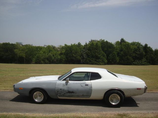 1973 Dodge Charger Reg Cab 165 WB 84 CA XL 4WD