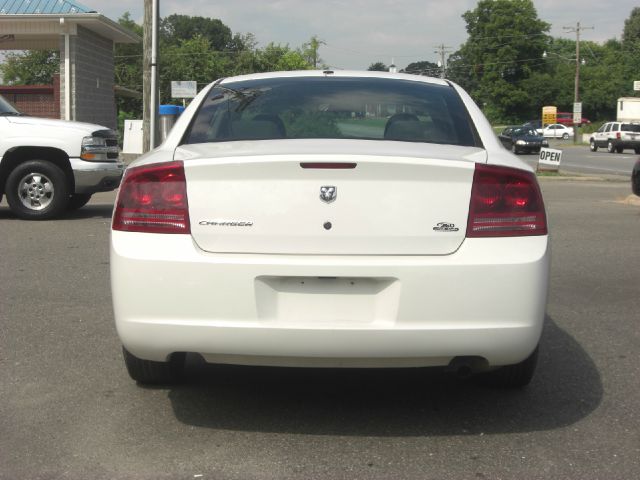 2006 Dodge Charger Base