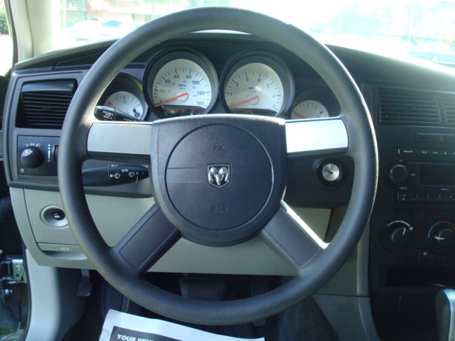 2006 Dodge Charger Base