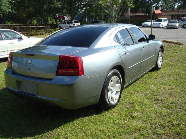 2006 Dodge Charger Base