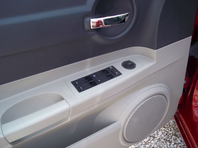 2006 Dodge Charger Base