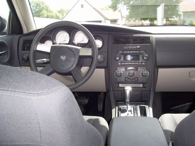 2006 Dodge Charger Base