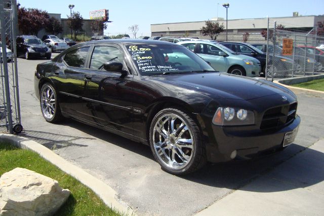 2006 Dodge Charger T6 Sport Utility 4D