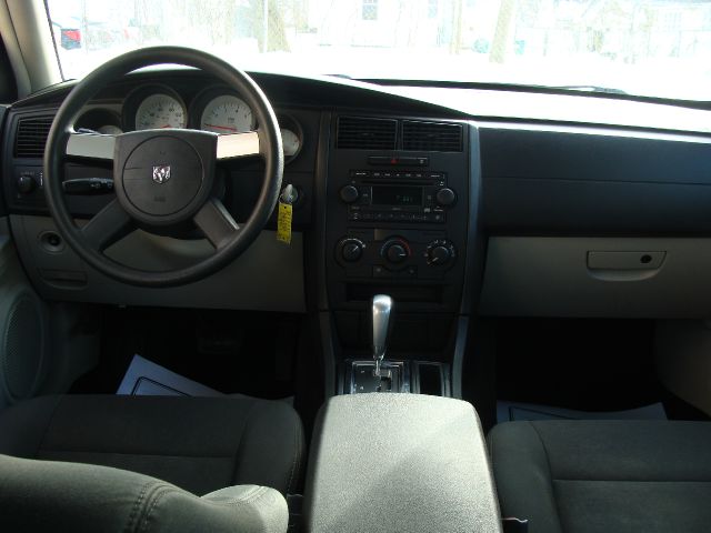 2006 Dodge Charger Base