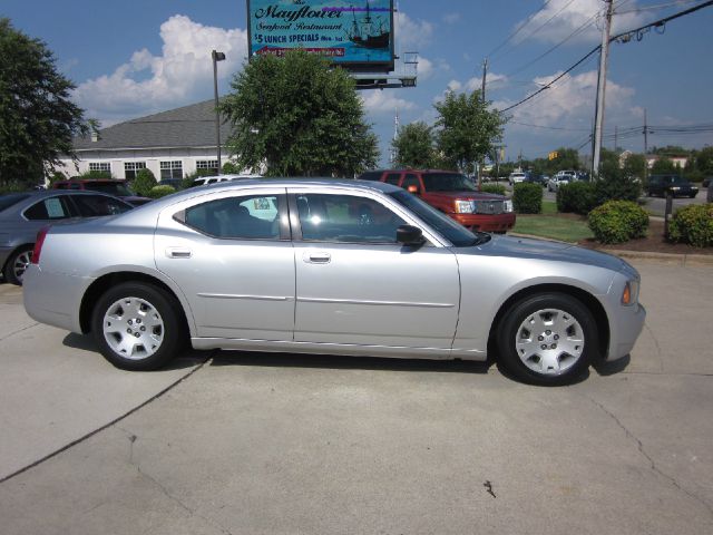 2006 Dodge Charger Base