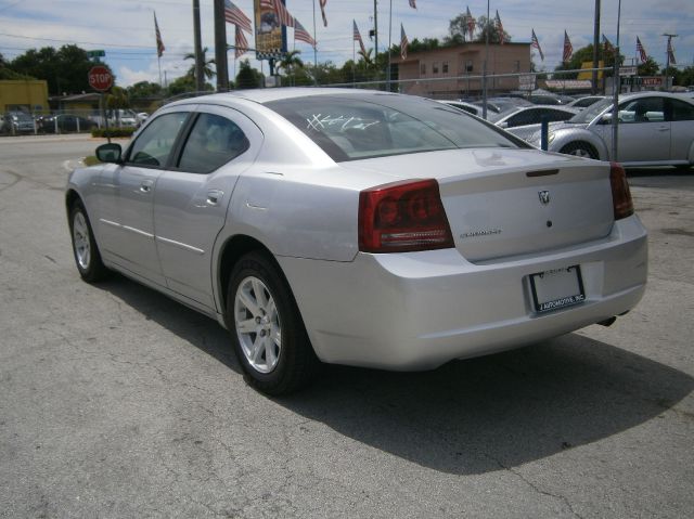 2006 Dodge Charger Base