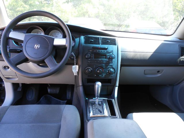 2006 Dodge Charger Base