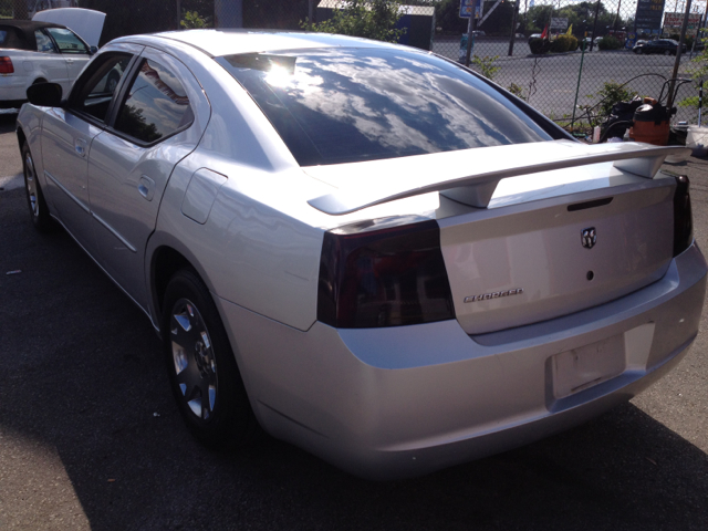 2006 Dodge Charger Base