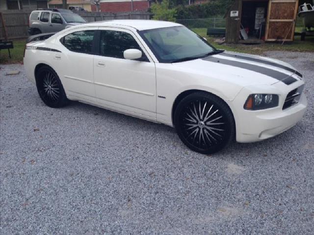 2006 Dodge Charger Quad Cab Long Bed 2W