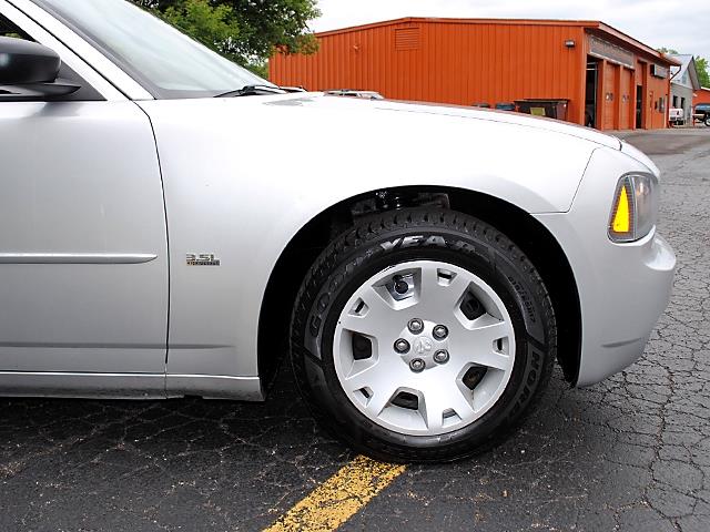 2006 Dodge Charger SE