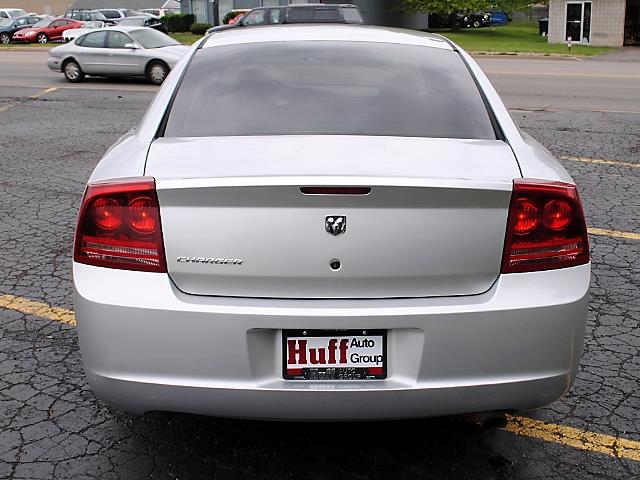 2006 Dodge Charger SE