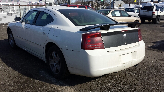 2006 Dodge Charger Base