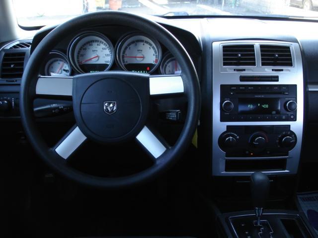 2009 Dodge Charger SE