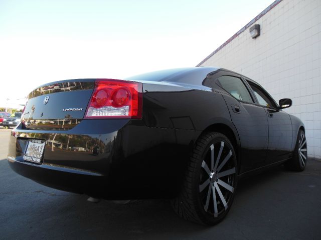 2010 Dodge Charger Base