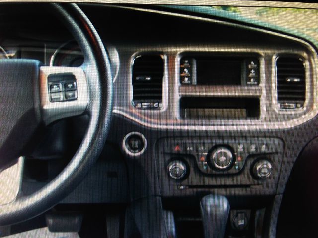 2011 Dodge Charger SE