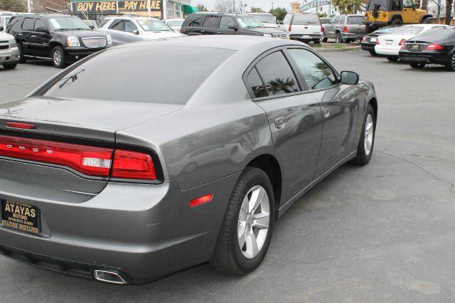 2011 Dodge Charger SE