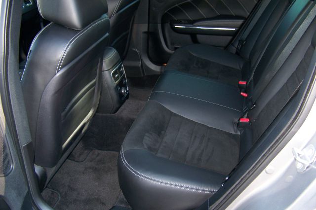 2011 Dodge Charger CREW SLT 4WD