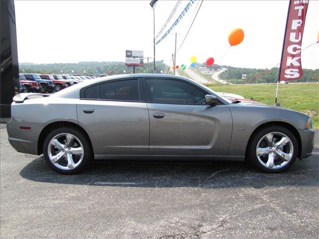 2011 Dodge Charger SLT 25