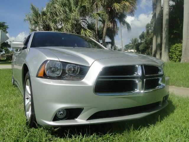 2012 Dodge Charger SE