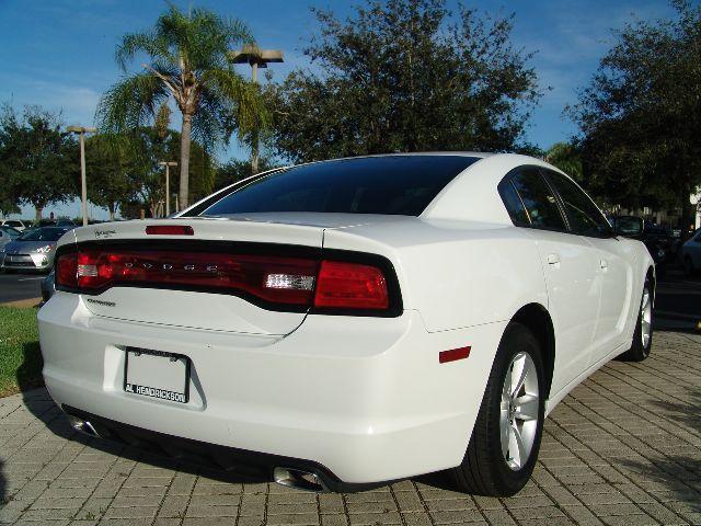 2012 Dodge Charger SE