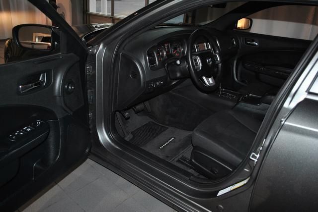 2012 Dodge Charger SE