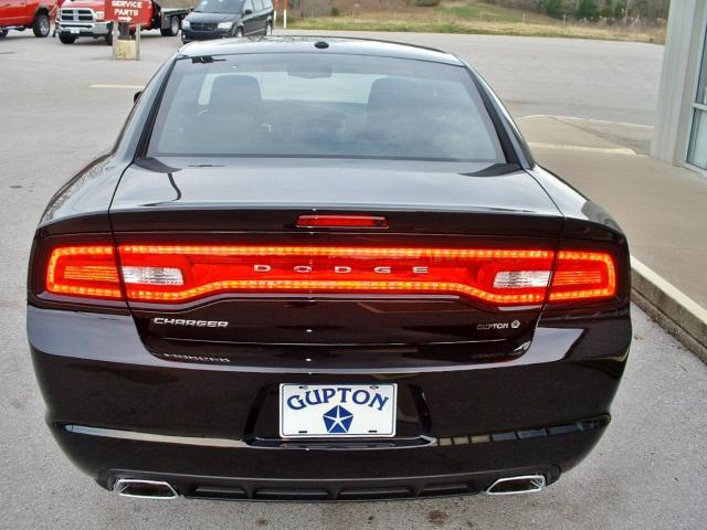 2012 Dodge Charger SE