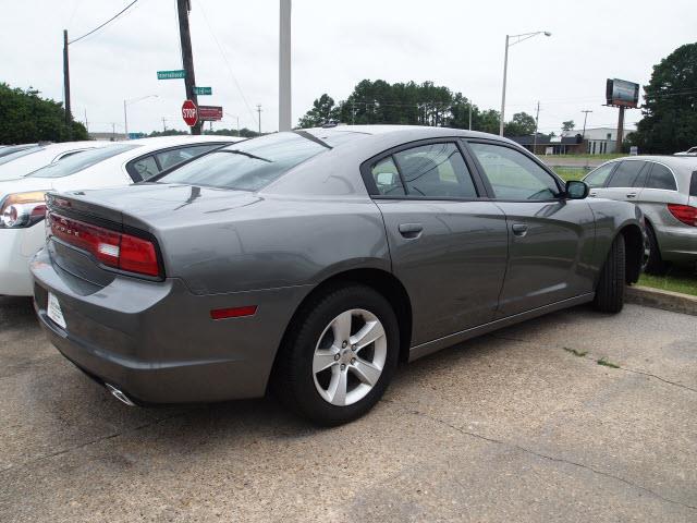 2012 Dodge Charger SE