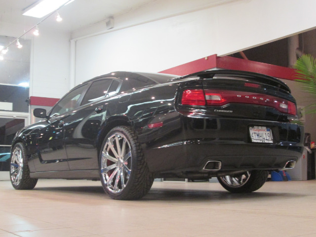 2012 Dodge Charger REG CAB SLE