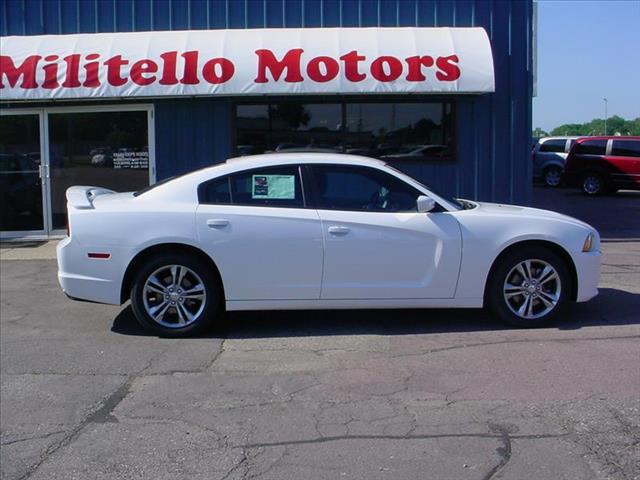 2013 Dodge Charger 137 WB 6.8L XLT