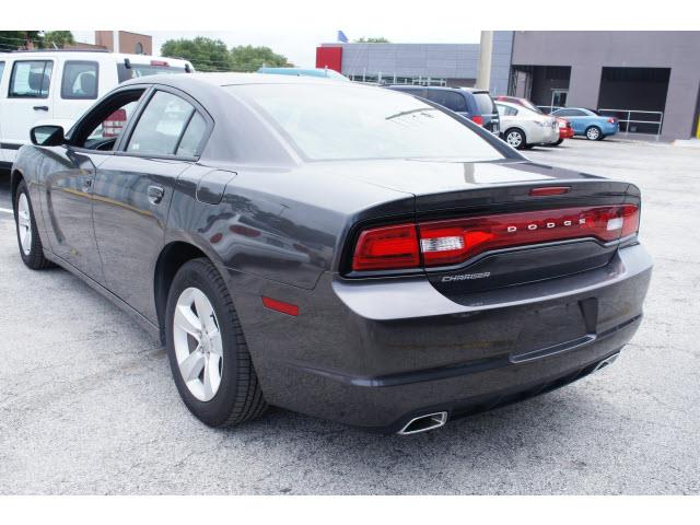 2013 Dodge Charger SE