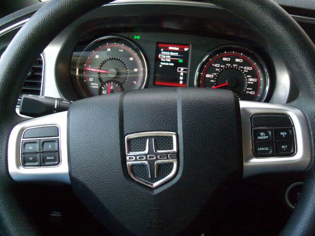 2013 Dodge Charger SE
