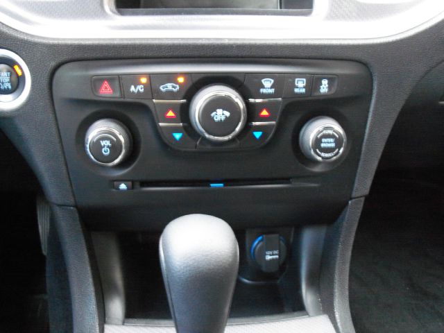 2013 Dodge Charger SE