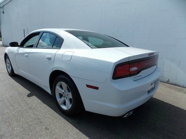 2013 Dodge Charger SE