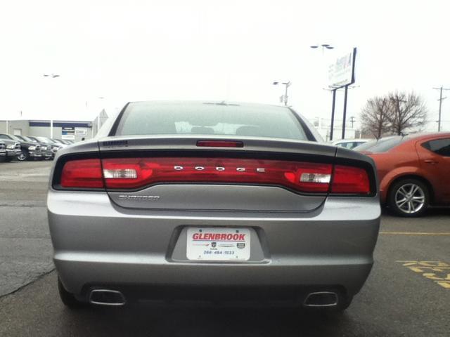 2013 Dodge Charger SE