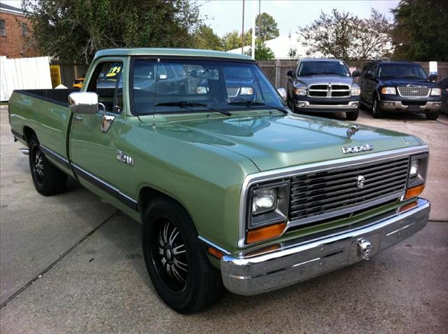 1988 Dodge D100 Pickup Bose Audio