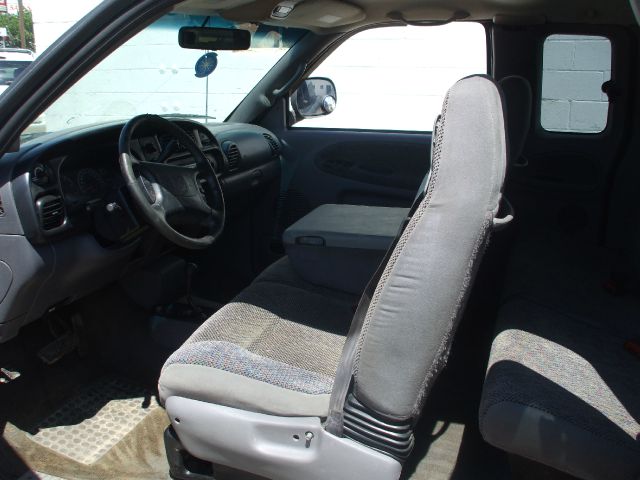 1998 Dodge D150 Pickup SLT