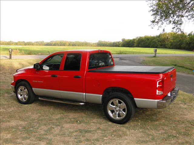 2005 Dodge D150 Pickup SLT