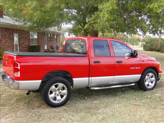 2005 Dodge D150 Pickup SLT